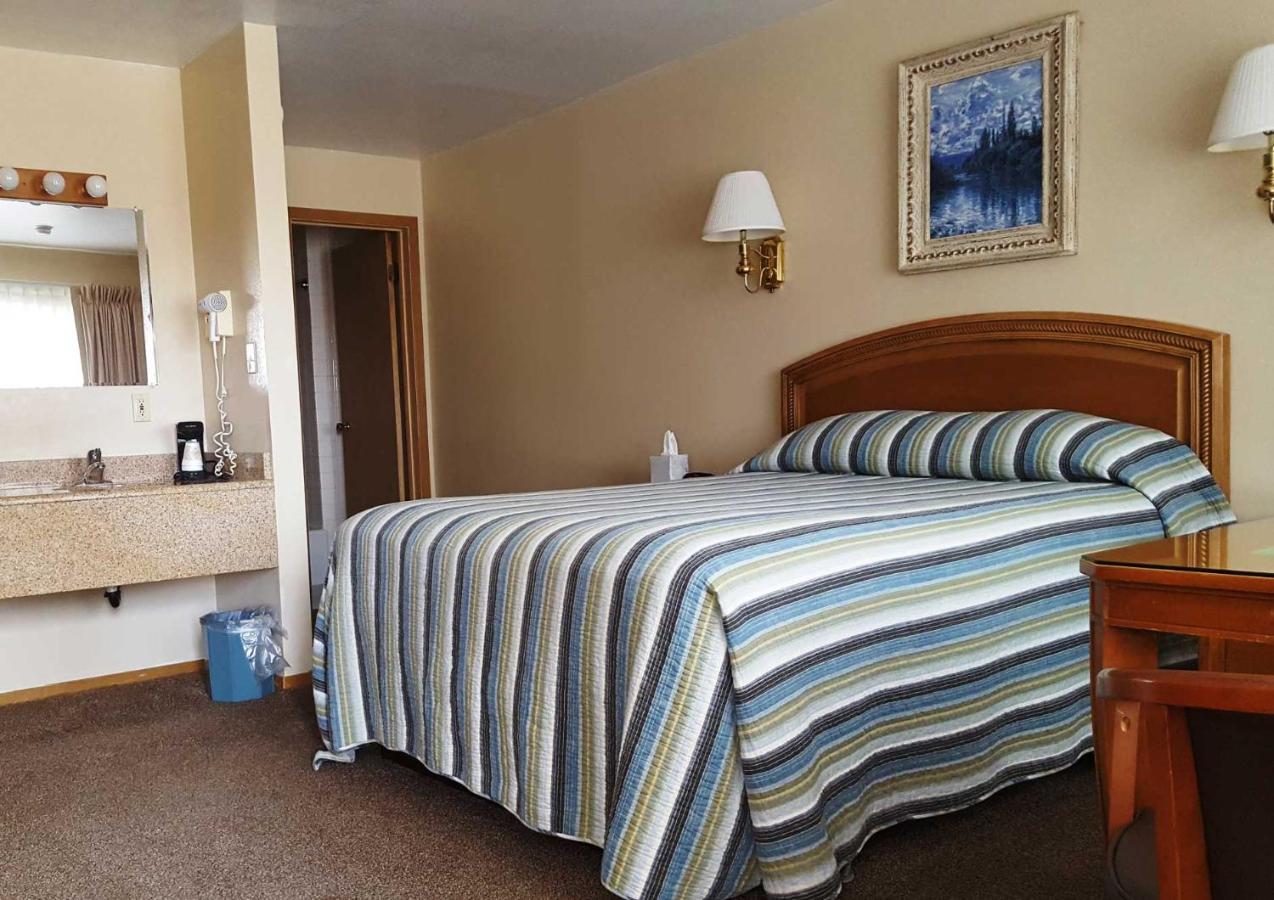 Bristlecone Motel Ely Exterior photo